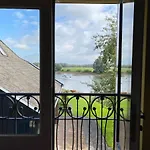 Veertien Szálloda Dieren