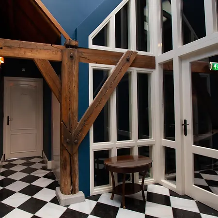 Veertien Hotel