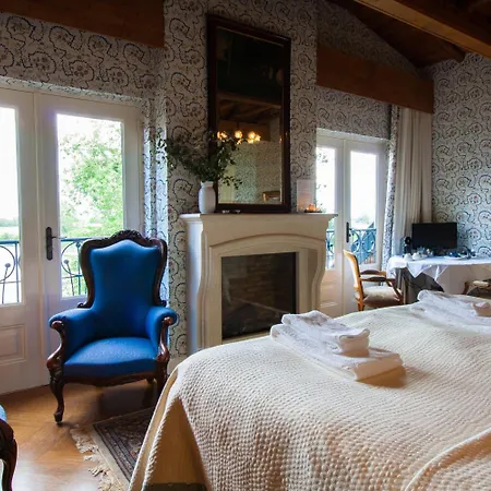 Hotel Veertien 3*