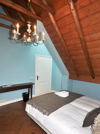 Hotel Veertien 3*