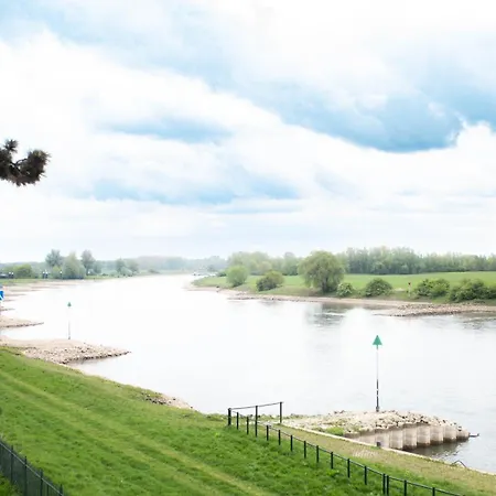 Otel Veertien Dieren